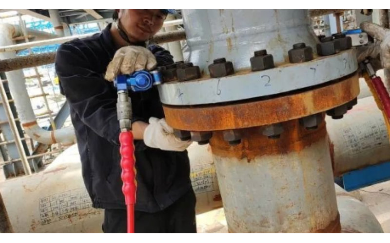 冶金余热回收设备螺栓安装预紧选用KWZK天行官方网站_天行TIANXING（中国）液压力矩扳手